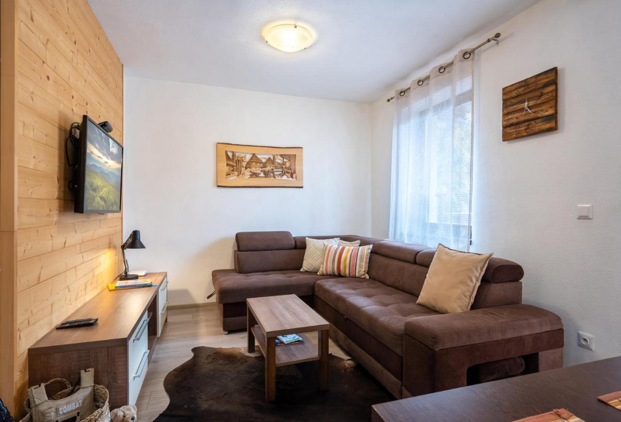 Apartment Anna Chopok, 1 110 M, Highest In Central Europe, On A Hiking Trail To Dumbier ديمانوفْشكا دولِنا المظهر الخارجي الصورة