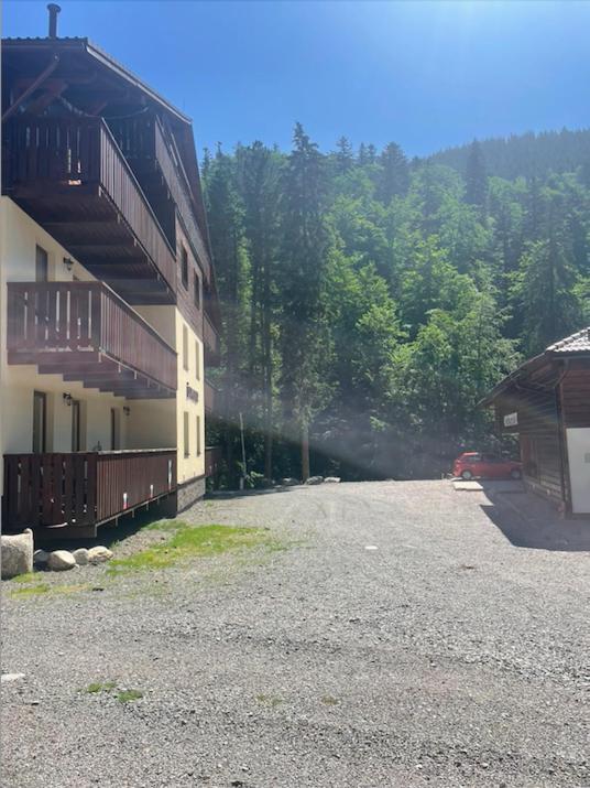 Apartment Anna Chopok, 1 110 M, Highest In Central Europe, On A Hiking Trail To Dumbier ديمانوفْشكا دولِنا المظهر الخارجي الصورة